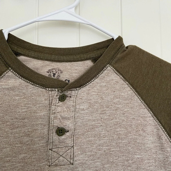 Roebuck & Co. men’s dual colored long sleeve button neck shirt — small - Picture 3 of 7